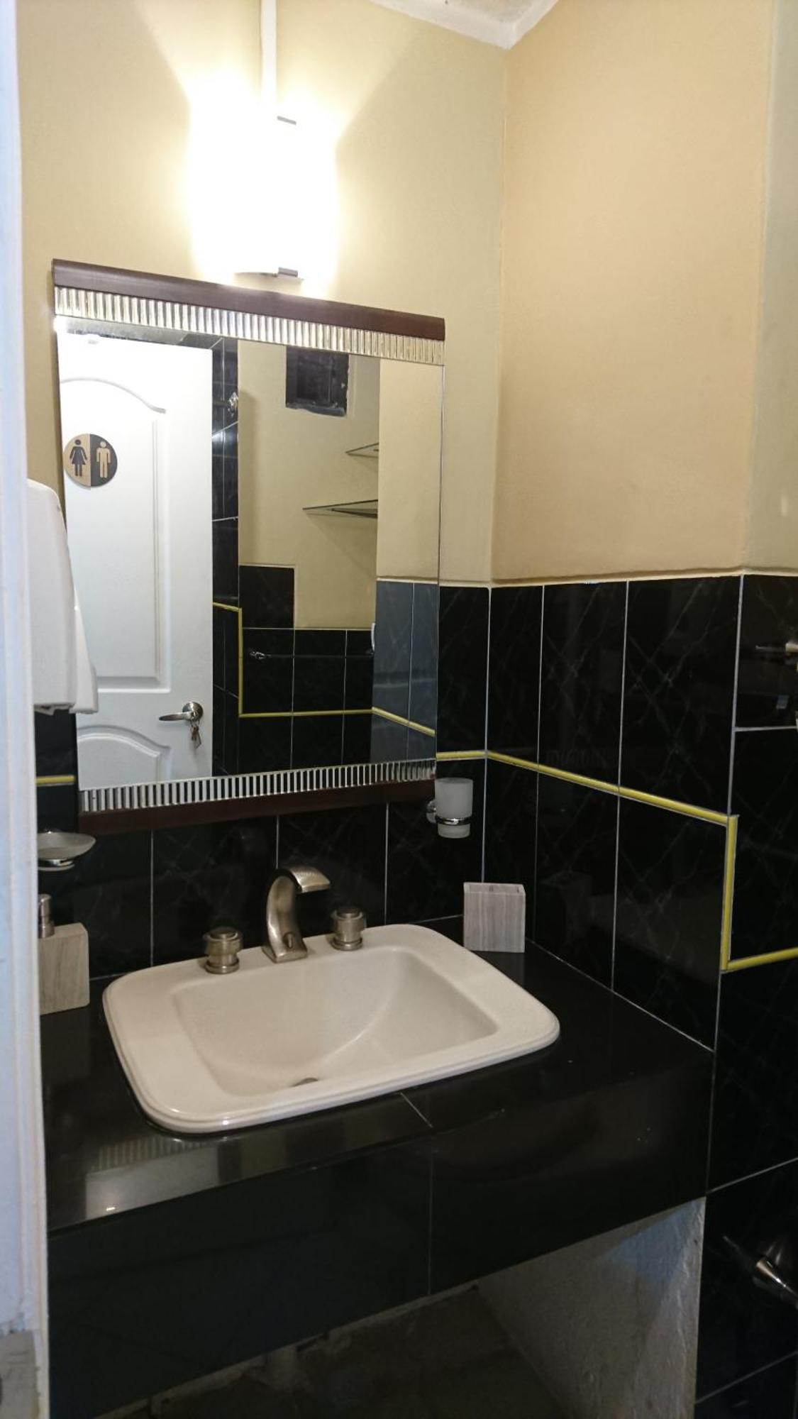 Отель Tin House Кито Экстерьер фото