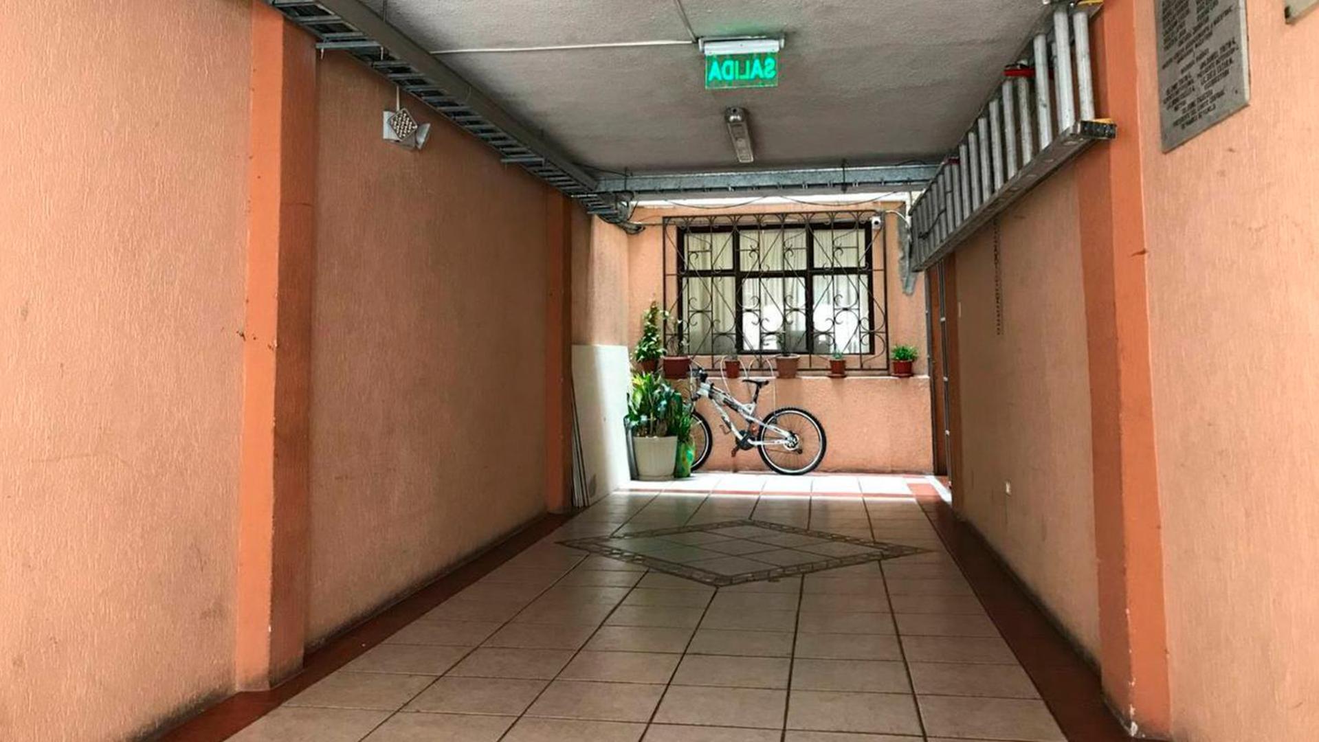 Отель Tin House Кито Экстерьер фото